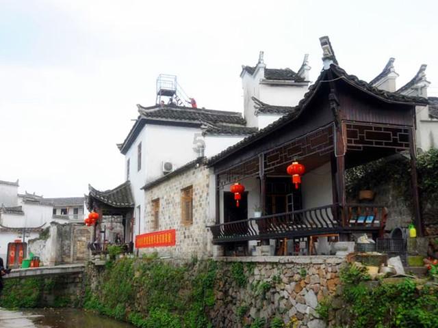 集装箱货运船